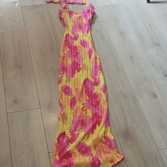 PrettyLittleThing Yellow and Pink Sheath Dress for Weddings - Picture 1 of 1
